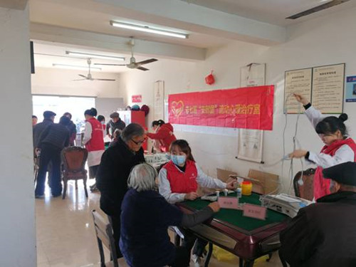 2019.12.9情系夕陽，關(guān)愛銀齡—溫州市第七人民醫(yī)院為甌海應(yīng)潭村社區(qū)老人開展義診活動.jpg